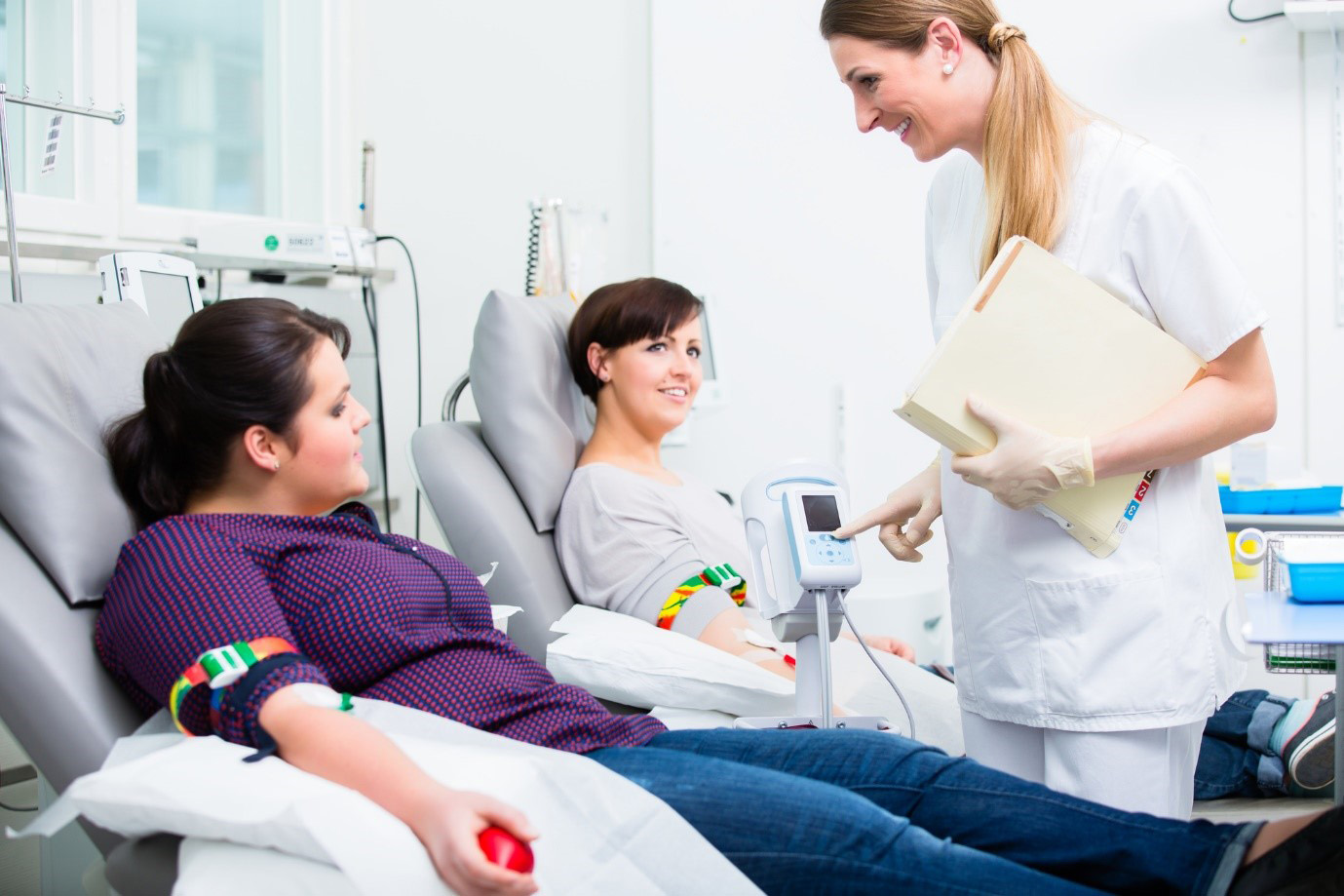 なぜ3ヶ月も待たされるのでしょうか？